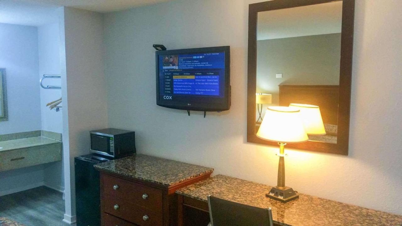 Motel 6 Newport News, Va - Fort Eustis エクステリア 写真