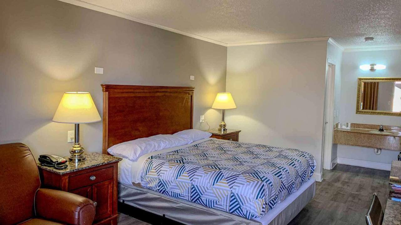 Motel 6 Newport News, Va - Fort Eustis エクステリア 写真